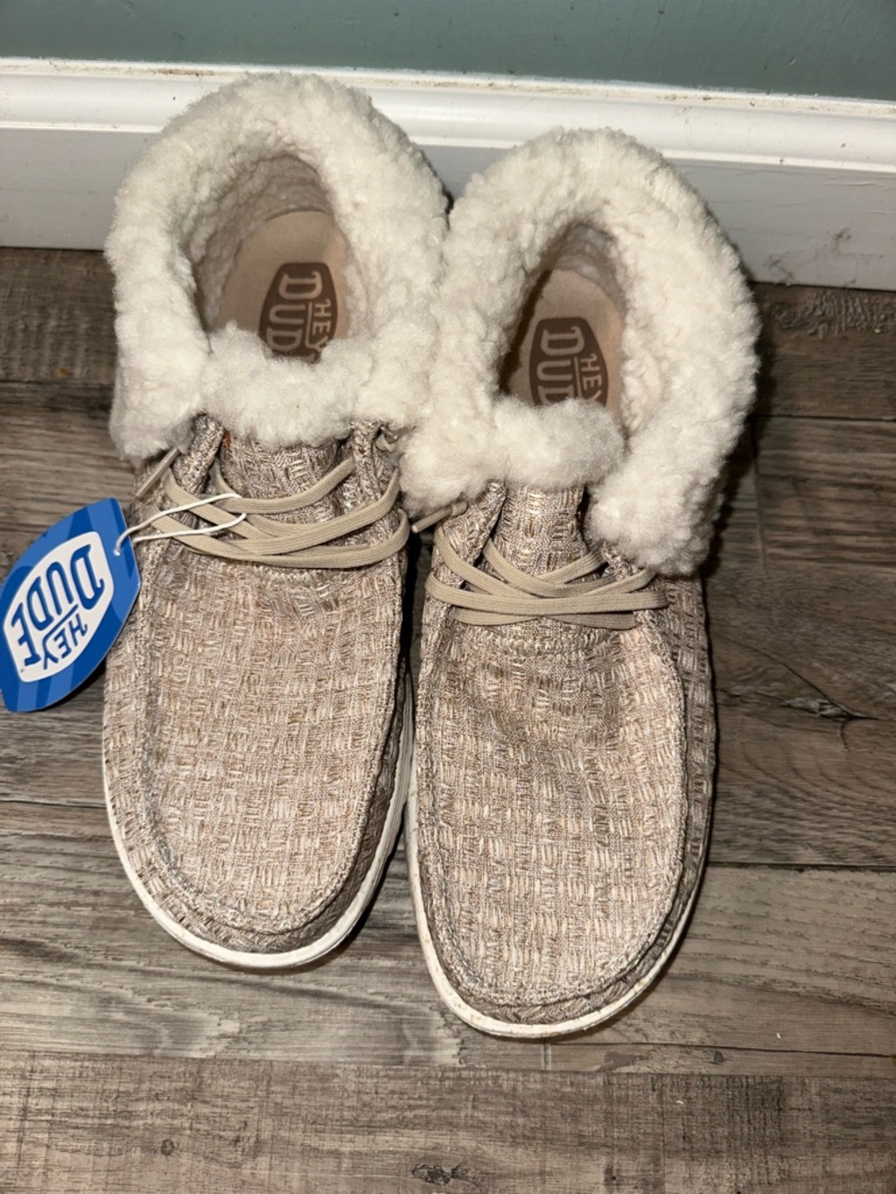 Hey Dude - Wendy Fold Stitch Cozy - Tan - Women Size 10 - NWT!
